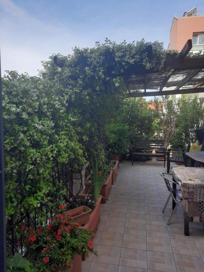 Amazing Flat With Terrace Apartment Milan Bagian luar foto
